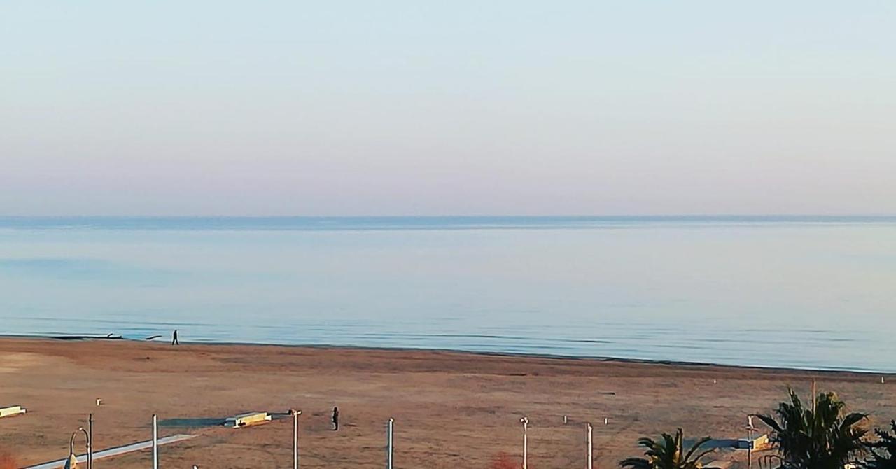 Brezza Da Mare Apartman Rimini Kültér fotó